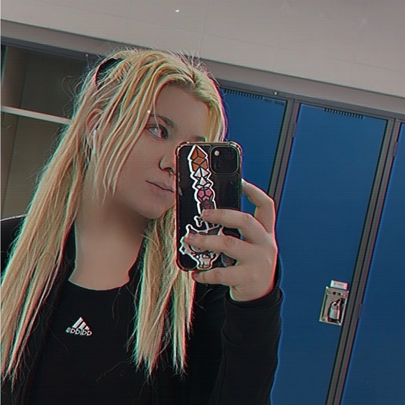 Meet your Posher, Steph - Picture 3 of 5